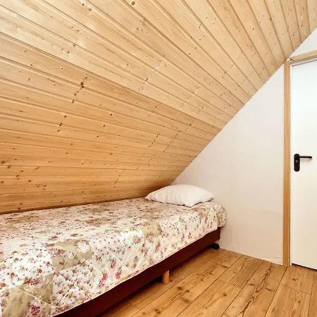 Holiday home Peaceful Holiday Home In Butgenbach With Terrace Leykaul
